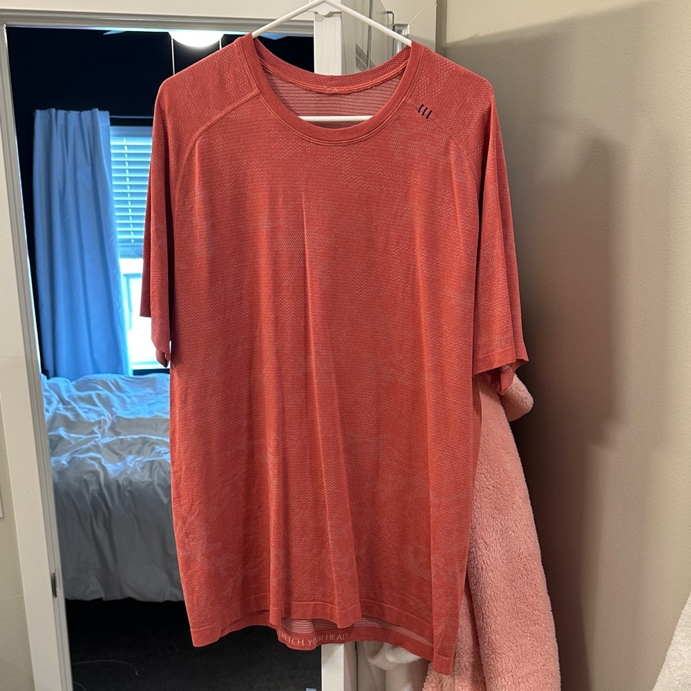 lululemon athletica Coral Short Sleeve Tee
